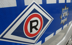 R - symbol policji drogowej