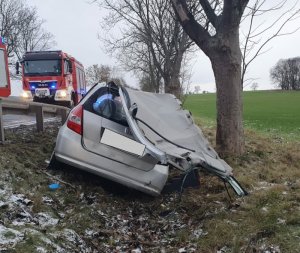 Uszkodzony samochód biorący udział w wypadku