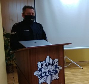 Przemawia Zastępca Komendanta Wojewódzkiego Policji we Wrocławiu inspektor Mariusz Bużdygan