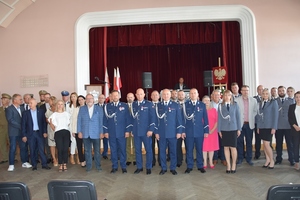 Uczestnicy uroczystej zbiórki z okazji Święta Policji w Miliczu