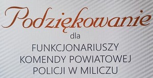 Podziękowanie dla milickich policjantów za uratowanie życia starszemu mężczyźnie