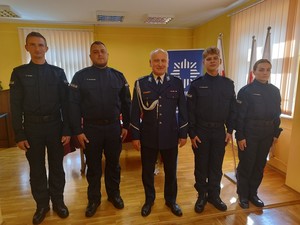 Zebrani uczestnicy uroczystego ślubowania nowych policjantów