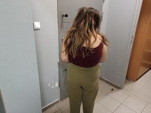 Zatrzymana kobieta ukradła portfel z pieniędzmi i dokumentami