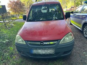 Samochód, którym jechał zatrzymany nietrzeźwy kierowca