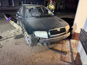 Miejsce zdarzenia drogowego z udziałem 17-letniego nietrzeźwego kierowcy Skody