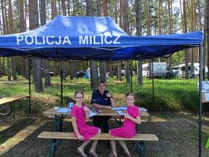 Jeszcze przed rozpoczęciem wakacji milickie policjantki rozmawiały z dziećmi o ich letnim bezpieczeństwie
