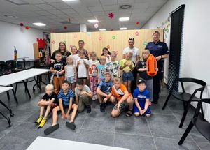 grupowe zdjęcie z uczestnikami spotkania