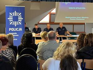 Uczestnicy debaty społecznej w Krośnicach