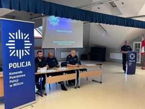 Uczestnicy debaty społecznej w Krośnicach