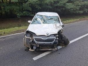 Uszkodzony pojazd biorący udział w wypadku drogowym