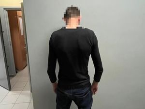 Zatrzymany mężczyzna w policyjnym areszcie