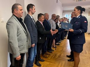 Uroczysta zbiórka w Komendzie Powiatowej Policji w Miliczu z okazji Święta Służby Cywilnej