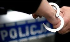 Kradł, zamiast pilnować sklepów – miliccy policjanci zatrzymali nieuczciwego pracownika ochrony