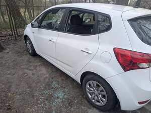 Zatrzymany wandal wybił szyby w dwóch samochodach osobowych