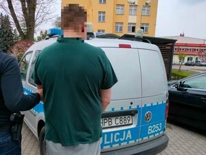 Był ścigany listem gończym – miliccy policjanci zatrzymali kolejnego poszukiwanego mężczyznę