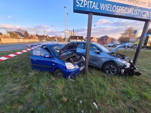 Zderzenie dwóch samochodów osobowych na ulicy Trzebnickiej w Miliczu