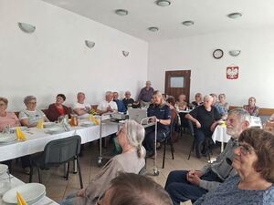 Spotkanie policjantki z seniorami w Słącznie