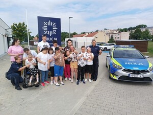 Wizyta młodych gości w Posterunku Policji w Krośnicach