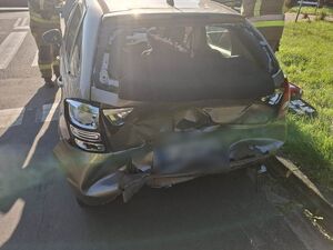 Uszkodzony pojazd uczestniczący w zdarzeniu drogowym
