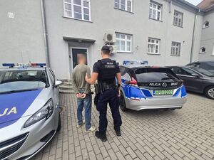 zatrzymany mężczyzna w komendzie